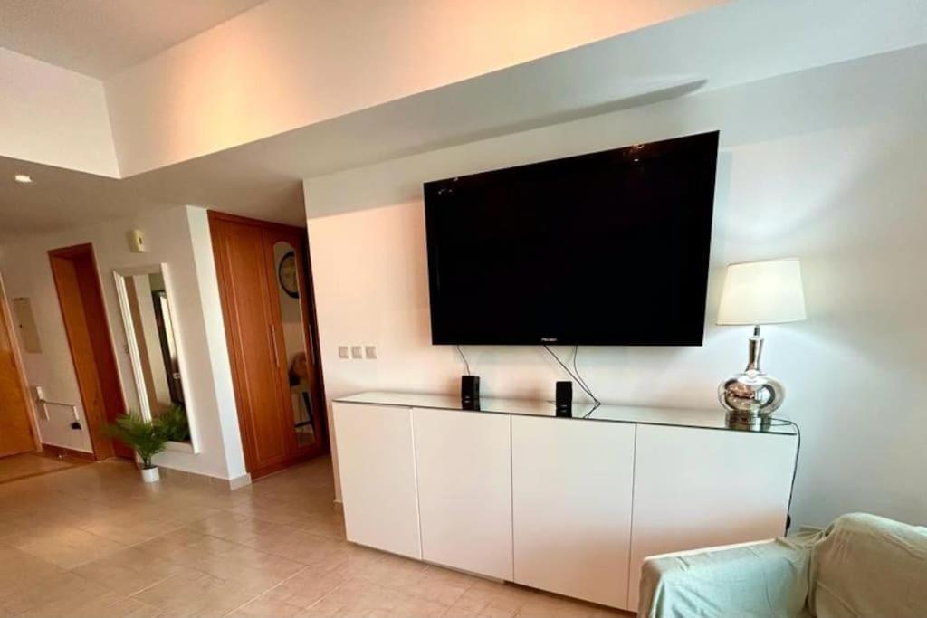 Marina View With Pool, Gym, Tennis Court, 5 Mins To Beach Ντουμπάι Εξωτερικό φωτογραφία