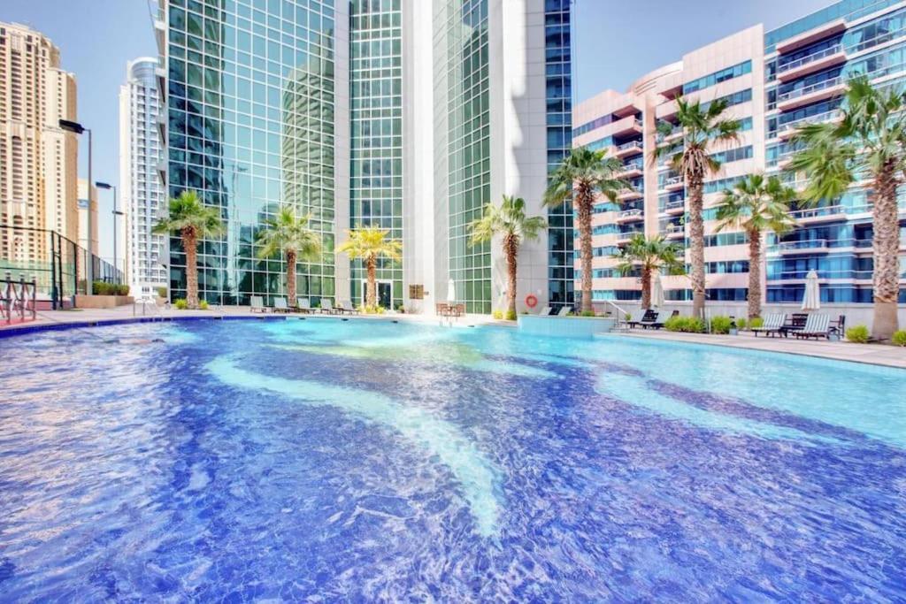 Marina View With Pool, Gym, Tennis Court, 5 Mins To Beach Ντουμπάι Εξωτερικό φωτογραφία
